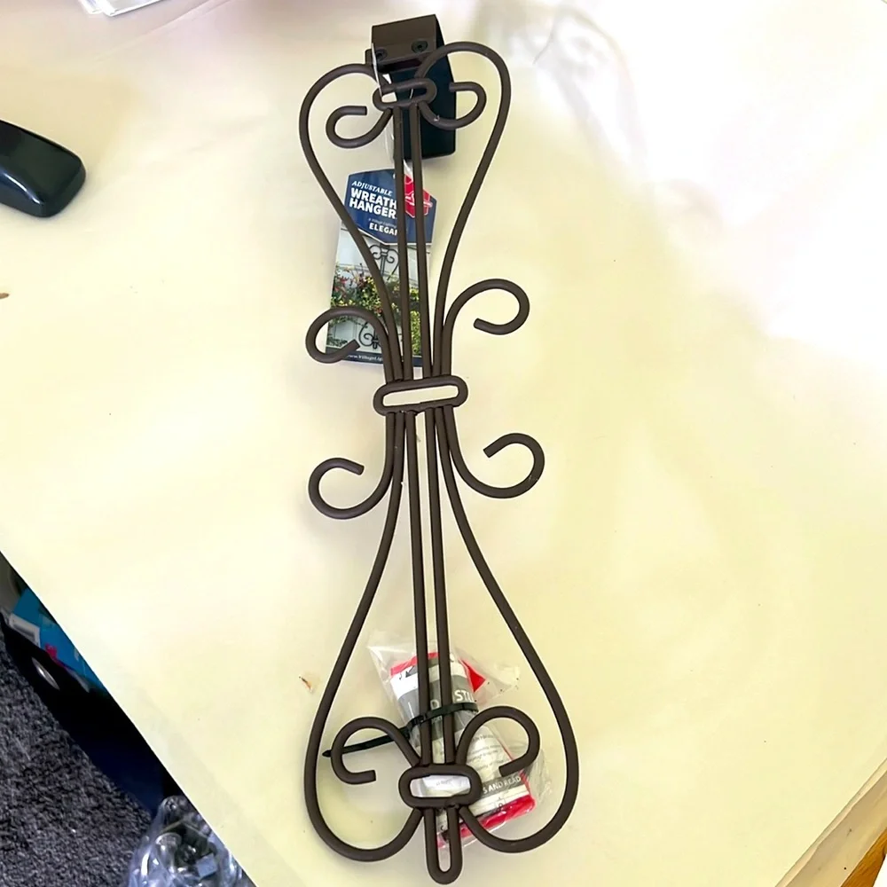 Village Lighting Design Wreath Hanger Adjustable